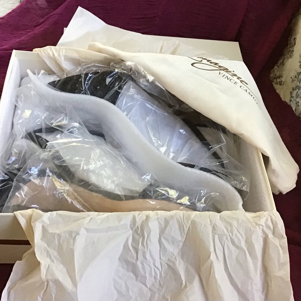 *New* with box Vince Camuto Imagine IM Michael, fine mesh and beaded shoes! - Picture 8 of 10